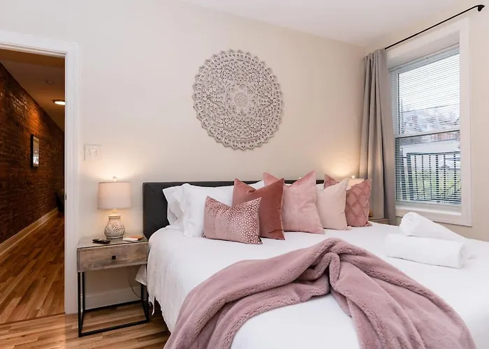 Luxury King Near Shadyside Hospital Apartment Pittsburgh